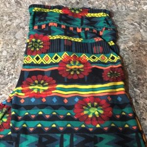 LuLaRoe leggings tall and curvy